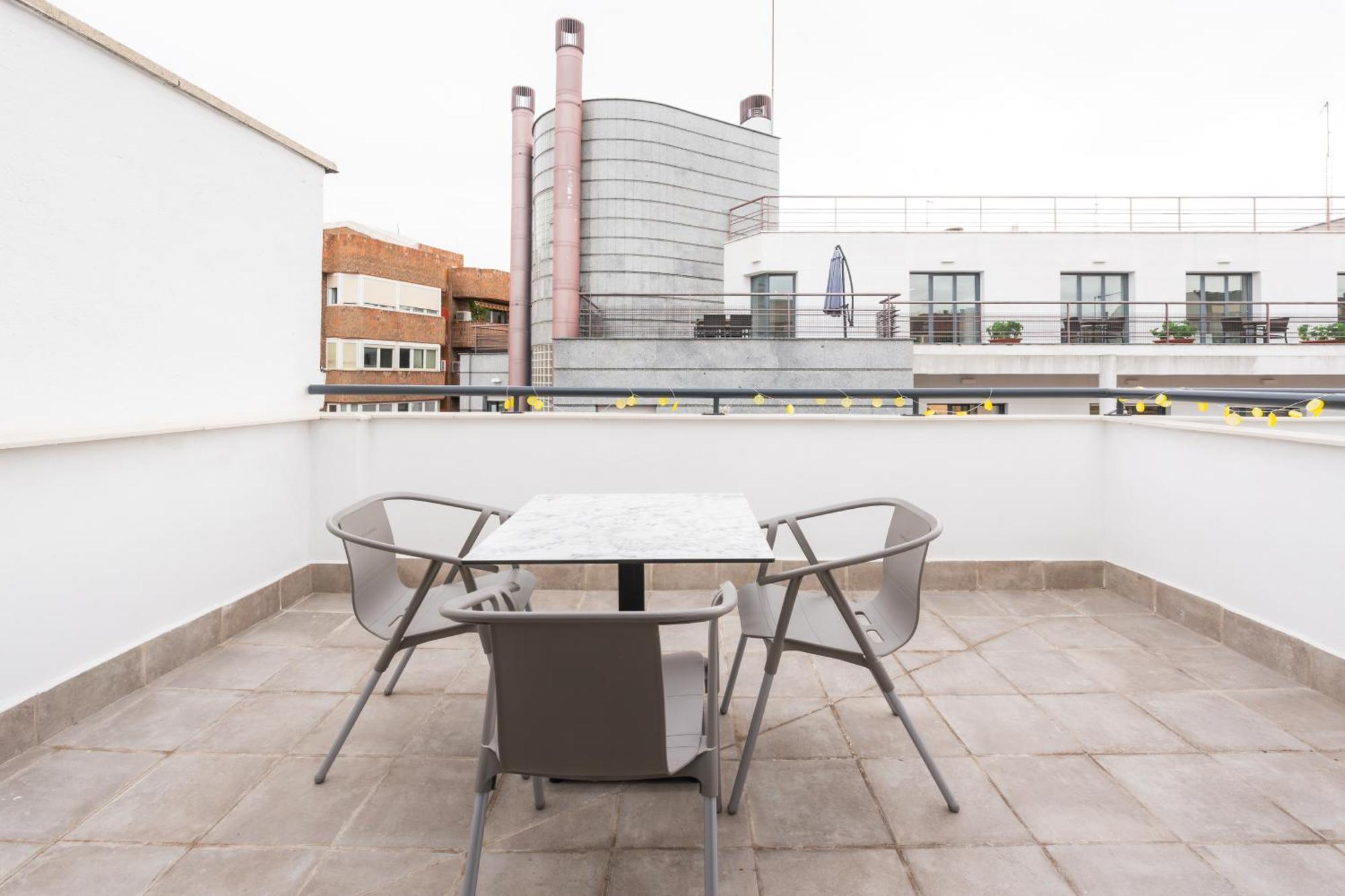 Lemon Apartment & Hotels Bernabeu マドリード エクステリア 写真