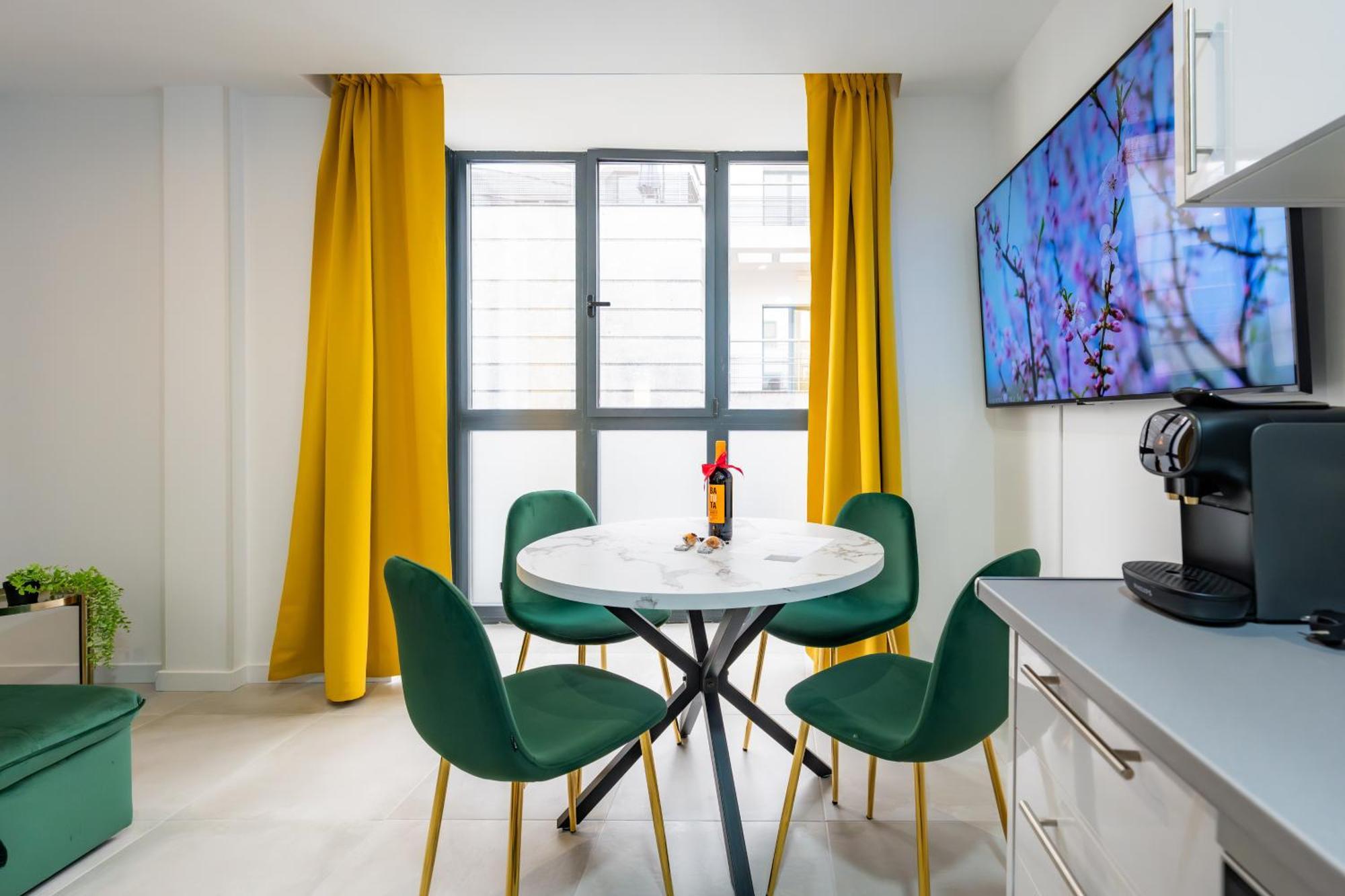 Lemon Apartment & Hotels Bernabeu マドリード エクステリア 写真