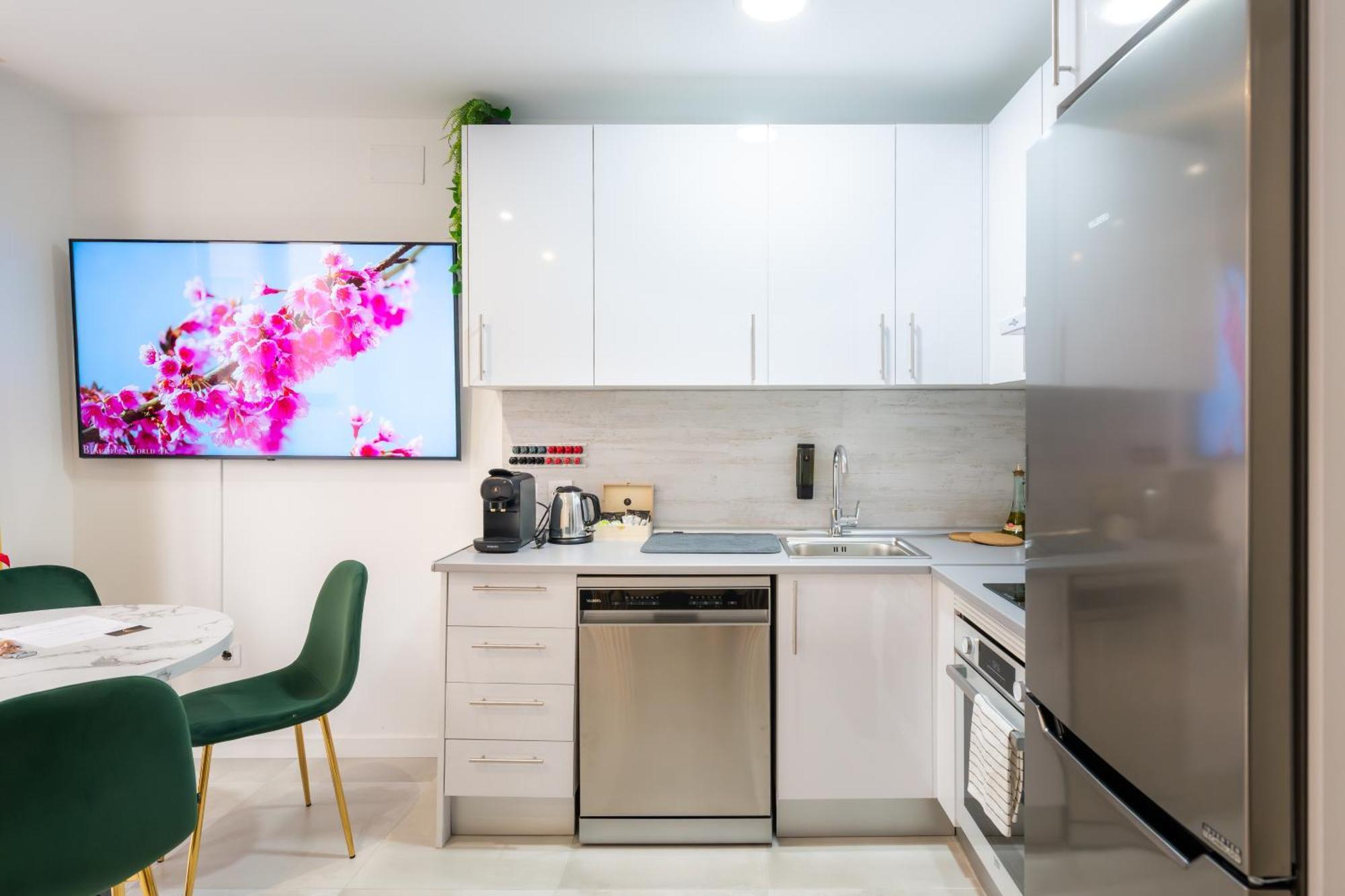 Lemon Apartment & Hotels Bernabeu マドリード エクステリア 写真